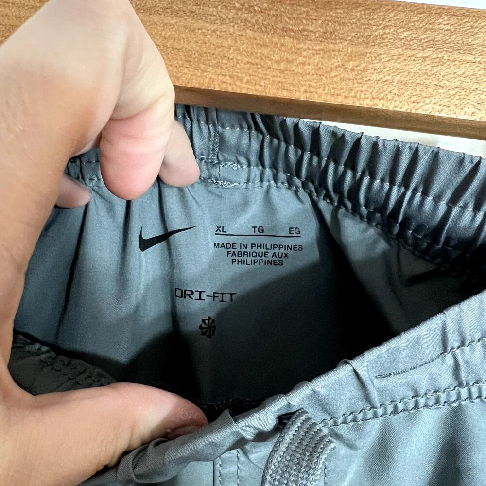 NWT Nike Form 7" Gray Shorts - Picture 2 of 5